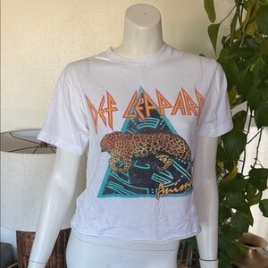 Def Leppard Animal Band Faded White Cropped Graphic Tee